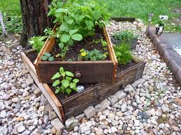 Tischbeet Oder Kistenbeet Ein Hochbeet Mal Anders Hochbeet Garten Hochbeet Garten