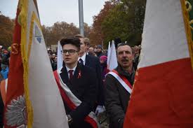 Co nam obca przemoc wzięła, szablą odbierzemy. Hymn Polski Tekst Jak Brzmi Pelny Hymn Polski Kiedy Spiewamy Mazurek Dabrowskiego Gazeta Krakowska