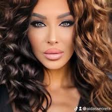 Aida Rose (@aidassecrets)