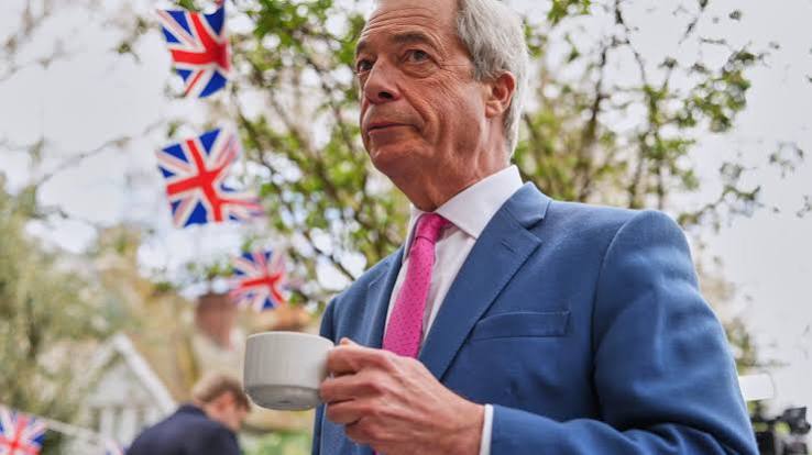 FactCheck: the latest on Nigel Farage's £5m gift and his resignation as Clacton MP – Channel 4 News