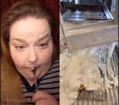 #duet with @daylightdonuts.stl I feel like Homer Simpson "Mmmm Donuts"  #foodie #fatgirlalert #donuts #glaze #fy #foryou #foryoupage #fypシ #fypage