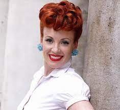37 Easy 50s Hairstyles For Women That Ll Trend In 2021 Poodle Hair Vintage Hairstyles Ball Hairstyles