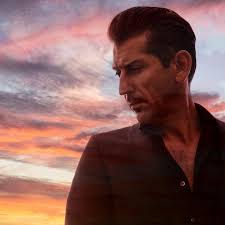 #danny vera #music #roller coaster #dutch #been to one of his concerts #he is so good #one of the best at the moment i think #i just love his voice. Danny Vera Mochte Nicht Auf Ewig Der Balladenjunge Bleiben Soundtrack Of My Life