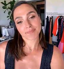 Who should be allowed to до first? Fire engine ambulance POLICE  Presidential Car Police Car