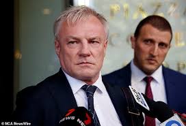 Paul Kent fight video: Wild moment controversial footy commentator becomes  embroiled in shocking brawl outside Sydney pub