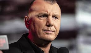 Wyszła na jaw jego przeszłość. Znany promotor ogłosił ważną decyzję