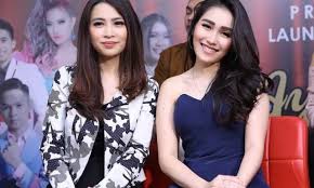 Ayu ting ting dan bilqis, putrinya. Jangan Gitu Dong Kisah Ayu Ting Ting Yang Sering Kena Bully An Highlight Id