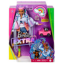 Kelly made her debut in 1995 and retired in 2010. Barbie Auf Dem Marktplatz Von Real De