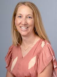 Gina Burt's Instagram, Twitter & Facebook