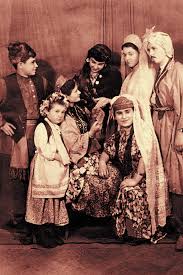 Цей матеріал можна прочитати і російською мовою. Horeograf Grigorij Chapkis Ya Zhitimu Doti Doki Tancyuvatimu Uryadovij Kur Yer Gazeta Centralnih Organiv Vladi Ukrayini Onlajn