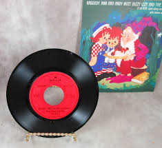 1974 Raggedy Ann Read Along Story, Record, and Pop-up