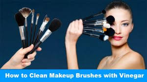 clean makeup brushes with vinegar