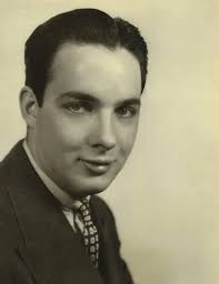 Glen Gray Plays A Contrabass Saxophone (1938) #history #historyphoto  #historyphotographed #photography #photo #blackandwhite #vintage #1930s  #30s #music #oldmusic #oldies #jazz #bigband #swing #bandleader #glengray  #glengrayandthecasalomaorchestra ...