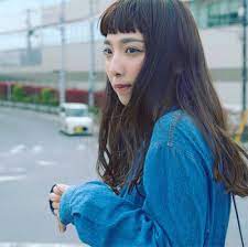 今風ぱっつん ロングで垢抜け顔に おしゃかわヘアスタイル hair ぱっつん ロング オン眉 ロング 前髪ありヘア