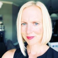 Michelle Walling's Instagram, Twitter & Facebook