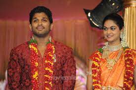 Although we didn't spot priyanka in the new set of photos, she featured in pictures previously shared by turner. Allu Arjun Sneha Reddy Wedding Reception Photos Stills New Movie Posters