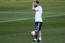 Messi got his first tattoo on his back which was his mother' picture. Fussballer Tattoos Beruhmte Spieler Und Ihre Vielfaltigen Tatowierungen