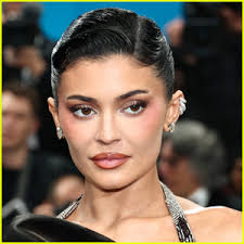 Mariah Carey Reads Jimmy Fallon a Christmas Bedtime Story