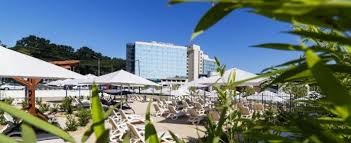 Redescoperim #românia și vacanțele balneare cu#videoferte de la paralela45. Oferta Sejur 1 Decembrie 2020 Niad Travel Cazare La Hotel Lotus Therm 5 Baile Felix Romania