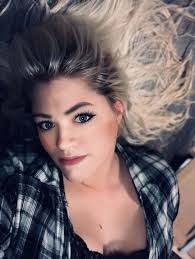 Catching Up with Multi-Talented American Actress & Singer Ashleigh Dillon! 