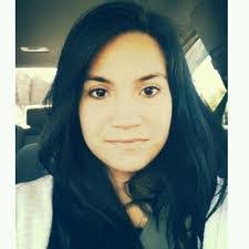 Roberta Flores's Instagram, Twitter & Facebook