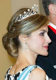 Princess hair by sharee miller princess hair by sharee miller support this author and buy the book at New Wedding Hairstyle Ideas Worn By Real Live Princess Glamour