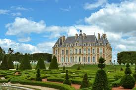 Sebastien Dereson On Instagram Parc De Sceaux Juin 2019 Visite Des Jardins Photos Travel Voyages Chateaux Castl With Images Castle Mansions Exterior