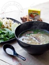 Pho Bo Soupe Vietnamienne Au Boeuf Et Nouilles De Riz Recette Nouilles Au Boeuf Soupe Vietnamienne Nouilles De Riz