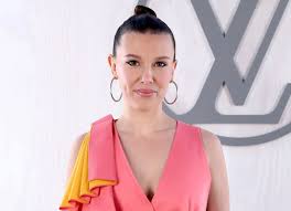 Millie Bobby Brown Looks Unrecognizable in Bleach-Blonde Bikini Pics From  Turks and Caicos