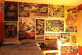 Un Cuarto Asi Quiero Yo Movie Themed Rooms Horror Room Bedroom Posters