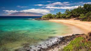 Little Beach Maui: A Complete Guide (2023) -