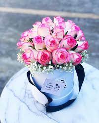 Light Pink Rose Hat Box With A Little Baby S Breath Can You Be More Sweet Roses Hatbox Sweet Babysbreath White Flowers