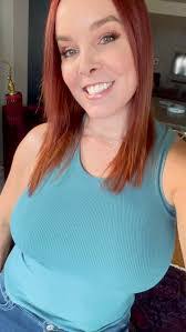 Erica Schroeder's Instagram, Twitter & Facebook