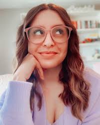 Lacey Dailey (@laceydaileywriter) • Instagram photos and videos