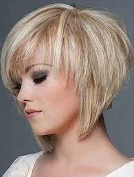 korte kapsels met laagjes voor meer volume en pit korte kapsels bob frisur haarschnitt kurz bob frisur hinten kurz vorne lang