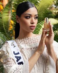 An unforgettable afternoon spent with the lovely Miss Universe 2024  candidates! 🌎✨ Conversations full of fun and laughter in this stunning  outdoor setting. Grateful to share moments with such empowering women! 🌸 #