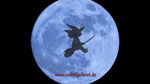 Ich fand es ziemlich friedlich, nach all der verrückten energie, die davor war. Blauer Mond Der 13 Mond Einfach Selbstgehext