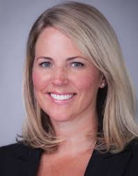 Julie Kays's Instagram, Twitter & Facebook