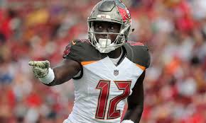 Get the buccaneers sports stories that matter. Bucs Wr Chris Godwin Says He S Willing To Give Up No 12 To Tom Brady