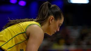 Vôlei: Júlia Kudiess sente dores e deixa jogo do Brasil na VNL
