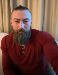 Lets confuse the youngsters. I'll go first Limewire