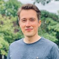 Erik Lorenz's Instagram, Twitter & Facebook