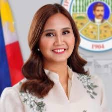 Loreta Mallari's Instagram, Twitter & Facebook