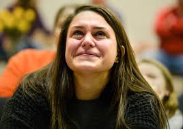 Decatur elementary teacher gets proposal at school