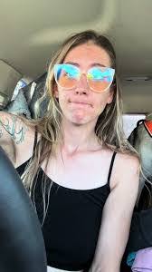 Melody Horn's Instagram, Twitter & Facebook