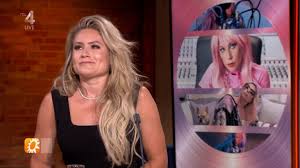 Nikkie plessen kreeg een privéles paaldansen van jennifer en daarna ging ze ook een kleine act opvoeren met. Met Nikkie Plessen In Een Doorzichtige Outfit Begin Je De Week Sowieso Goed