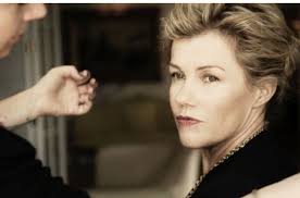 We can all learn from Robyn Malcolm's candid life in beauty