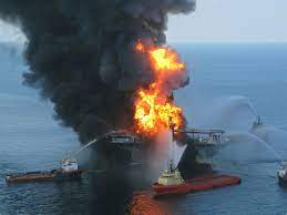 It was while peter was working on battleship in 2011 when summit entertainment announced it had purchased the movie rights to a new york times article entitled deepwater horizon's final hours. Deepwater Horizon Explosion Wikipedia