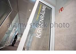 Zu diesem zweck gründeten die beiden firmen ein gemeinschaftsunternehmen namens intelligent energy system services. Wendlingen Deutschland April 2020 Der Kontrollraum Der Transnetbw Hauptleitwarte Die Transnetbw Gmbh Betreibt Das Stromubertragungsnetz In Baden Wurttemberg Quelle Marijan Murat Dpa Alamy Live News Stockfotografie Alamy