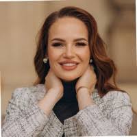 4 "Alina Roe" profiles